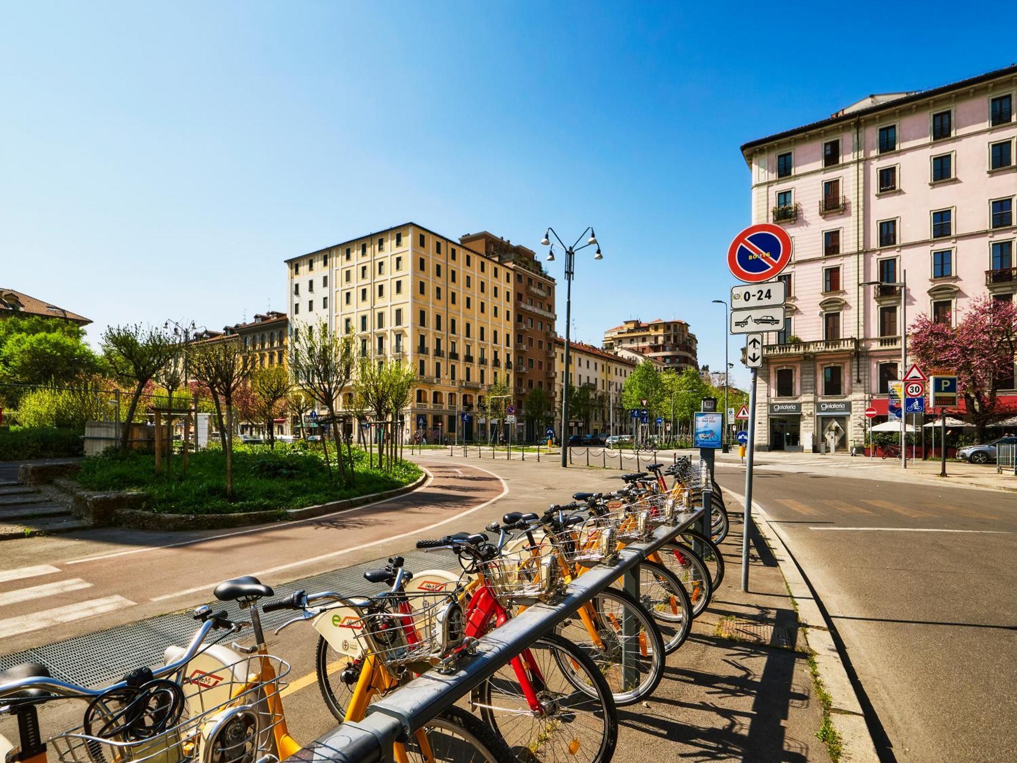 Beautiful In Tricolore Apartment Mailand